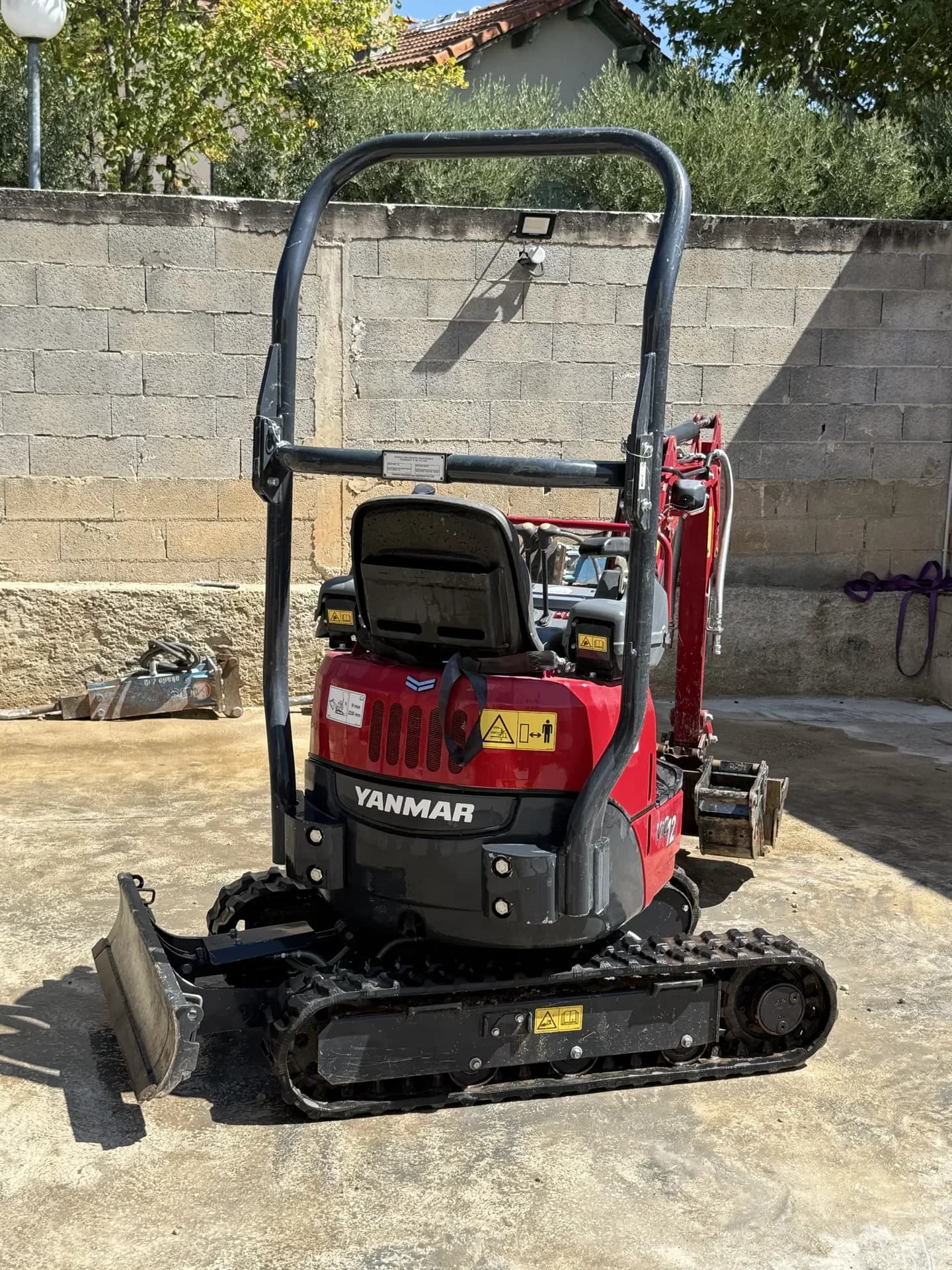 Mini pelle 1,2T Yanmar ViO12-2A en location à Aix-en-Provence - photo 3