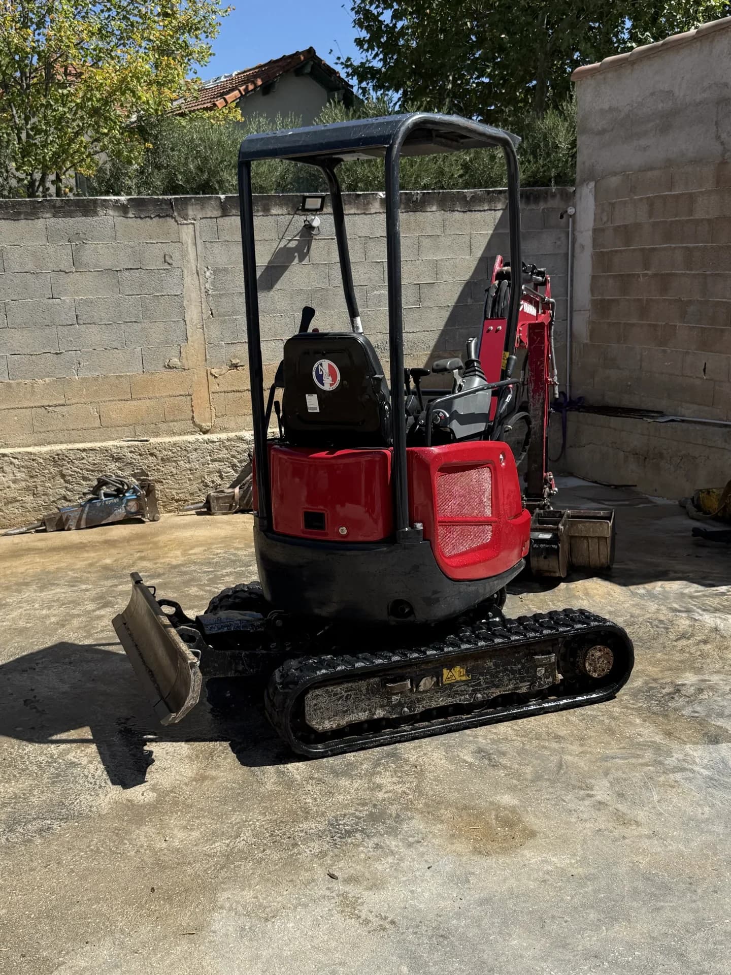 Mini pelle 1,6T Yanmar 1,6T en location à Aix-en-Provence - photo 3