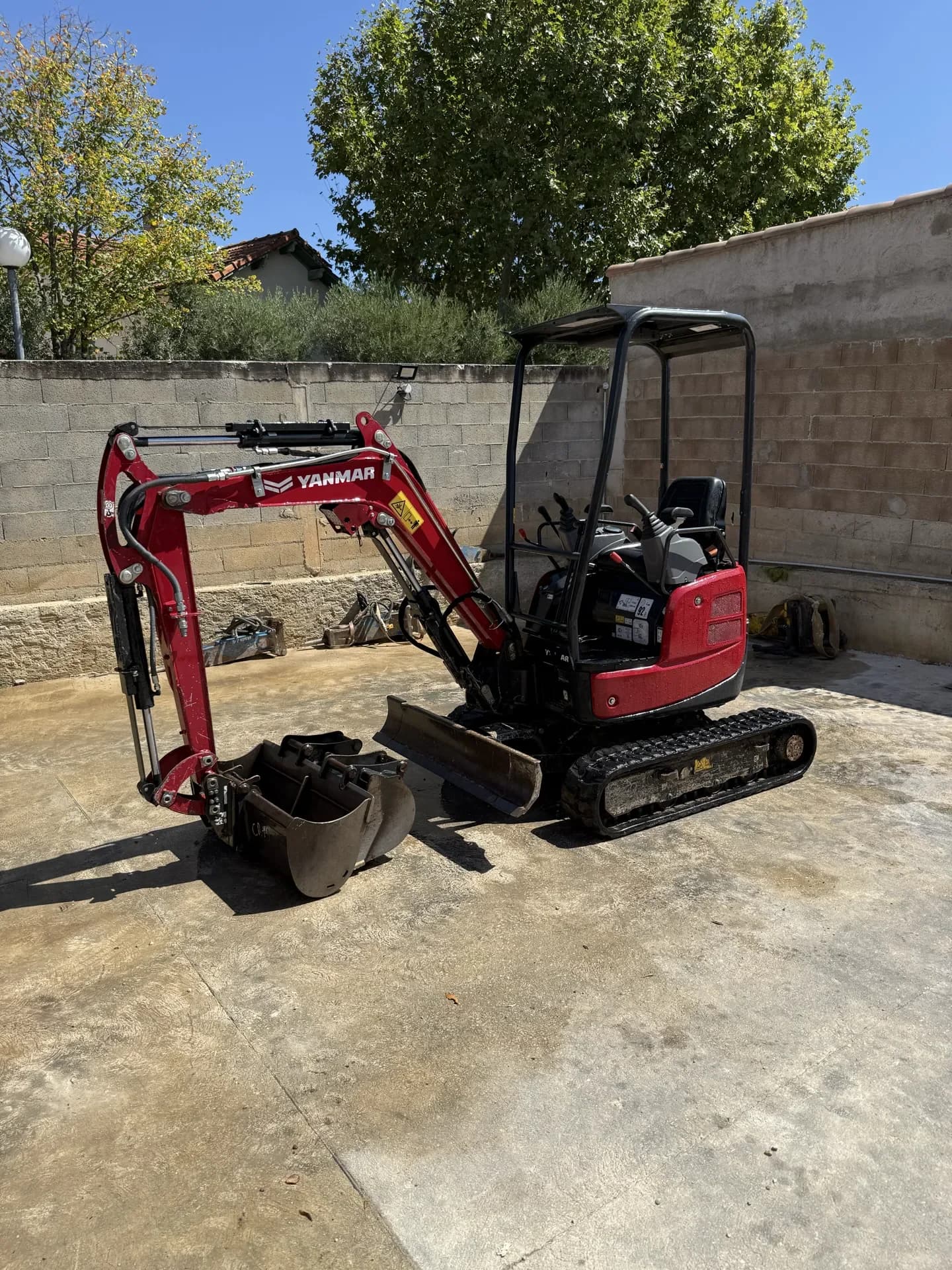 Mini pelle 1,6T Yanmar 1,6T en location à Aix-en-Provence - photo 4